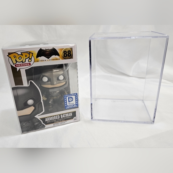 Vaulted Legion of Collectors Funko Pop Armored Batman 88 with protector case - Picture 2 of 6